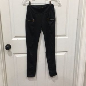 Fashion Leggings with Gold Zipper Pockets